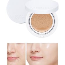 Aydınlık Görünüm Sunan SPF50+ PA+++  Cushion Fondöten 15g Magic Cushion Moist Up no.23