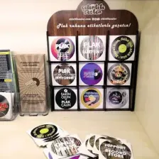 Çıtırtılı Sesler Plak Sevgisi Etiketleri (Ingilizce)